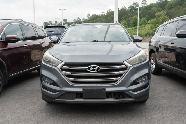 Used 2016 Hyundai Tucson Limited w/ Option Group 03 FWD image 2