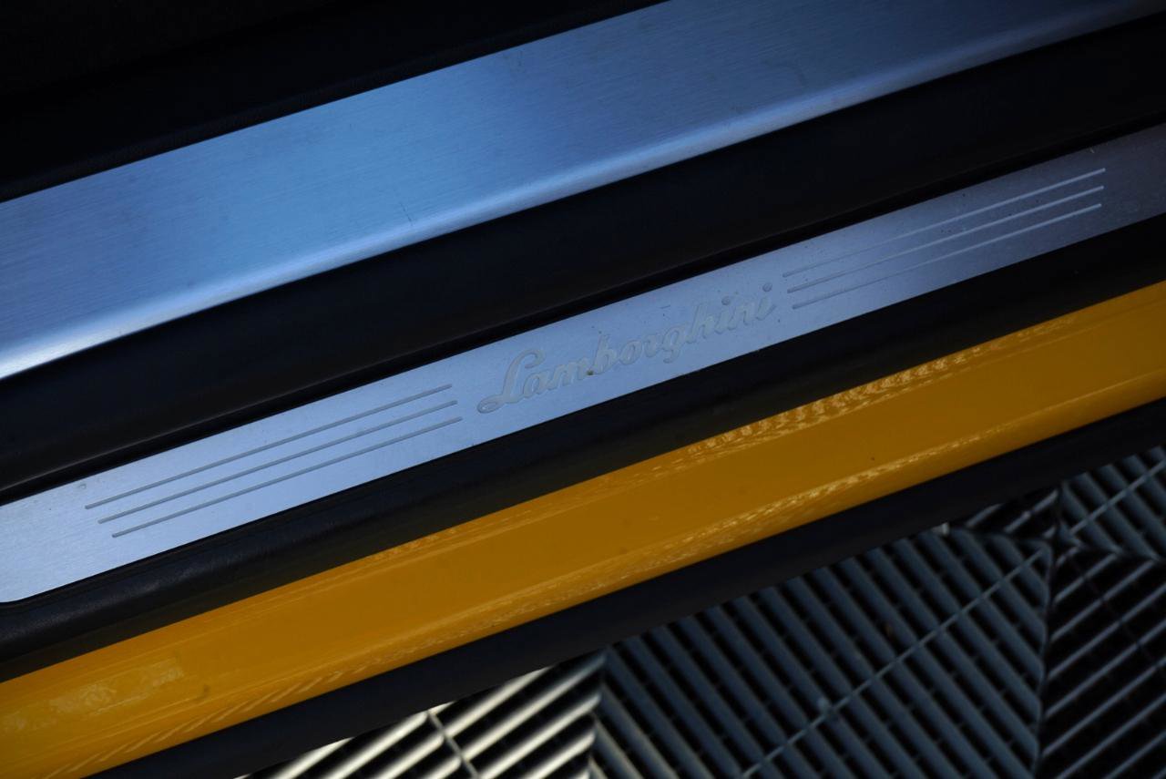 Used 2020 Lamborghini Urus AWD/4WD image 68