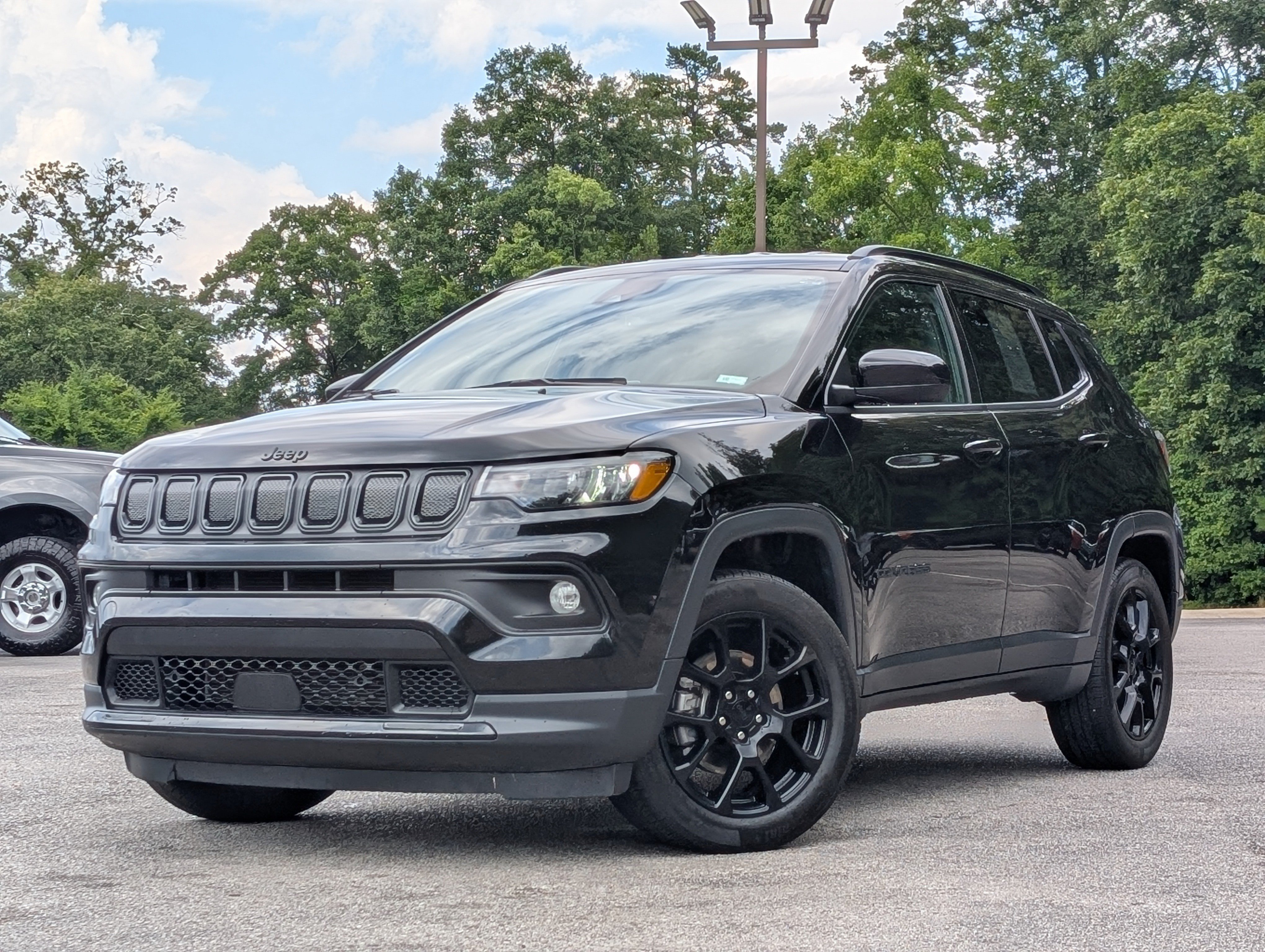 Used 2022 Jeep Compass Latitude w/ Convenience Group FWD image 4