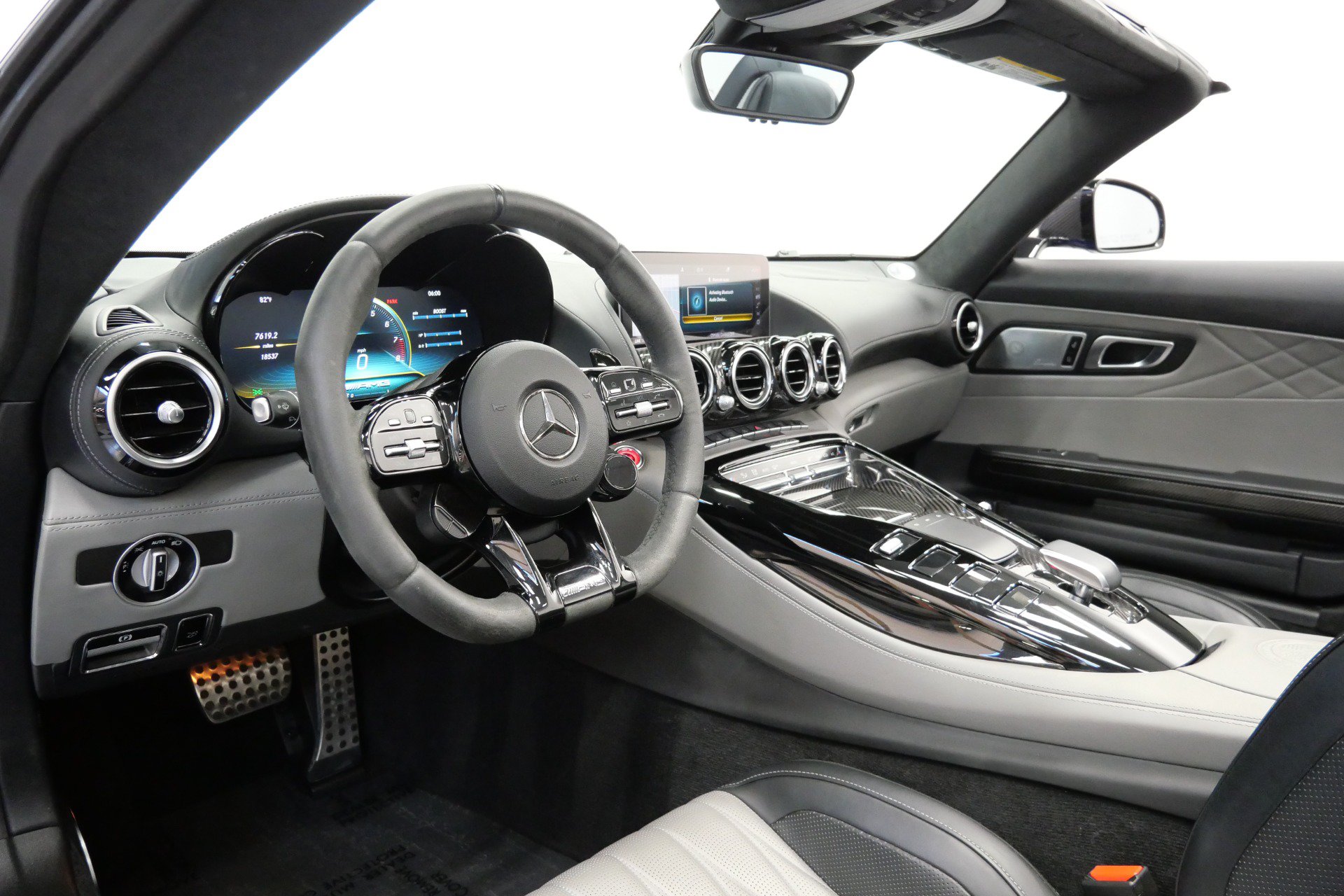 Used 2020 Mercedes-Benz AMG GT R image 31