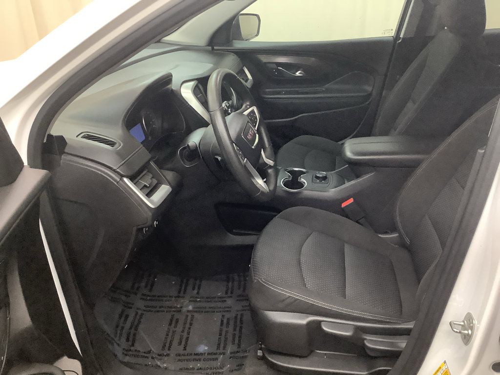 Used 2024 GMC Terrain SLE image 15