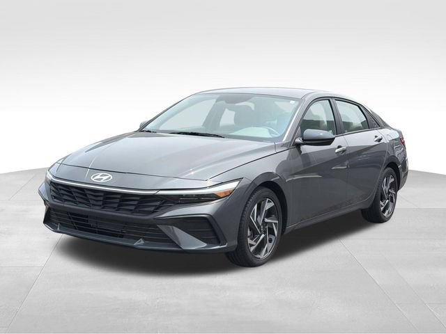 Used 2025 Hyundai Elantra Sport FWD image 3