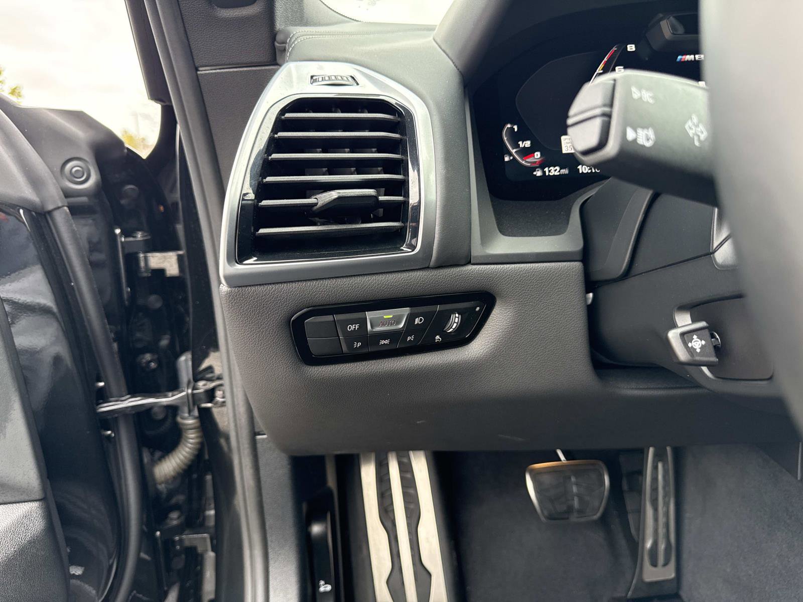 Used 2024 BMW M8 Competition image 25