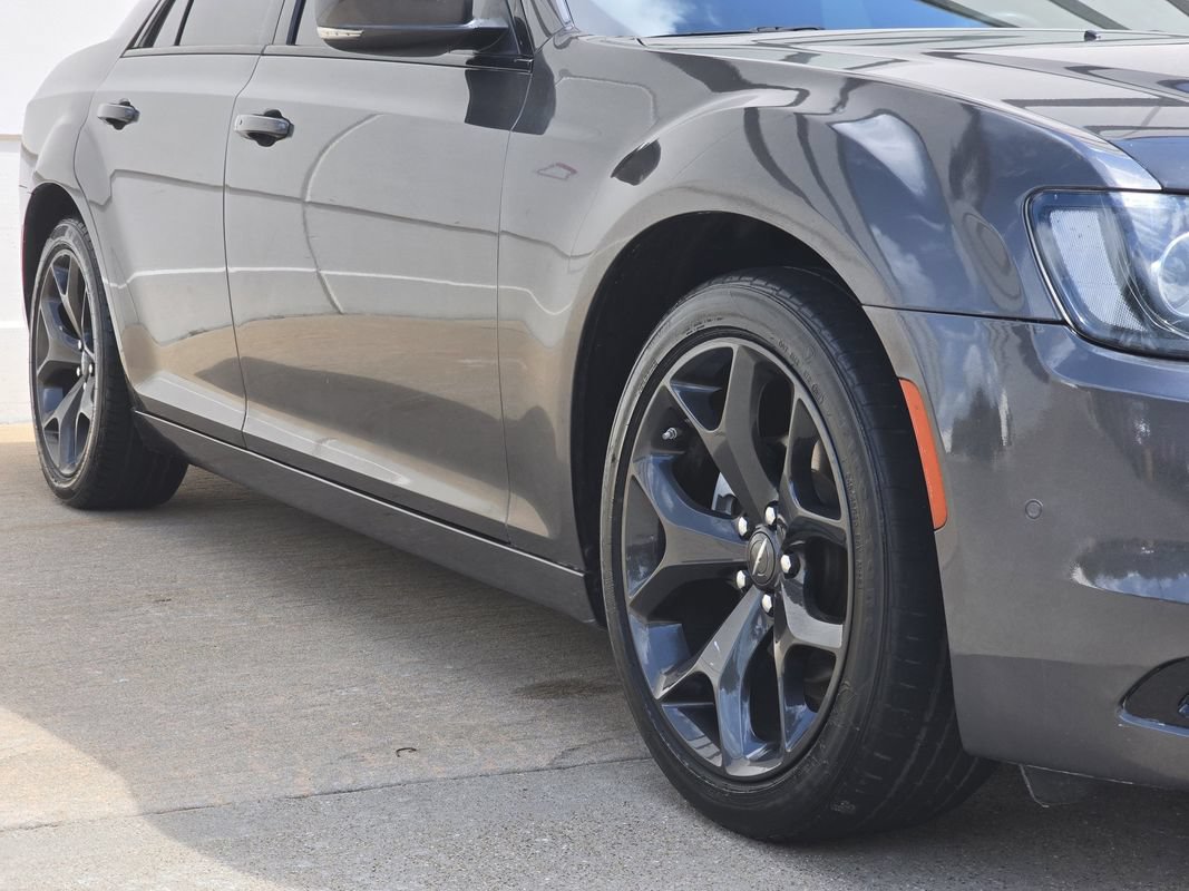 Used 2023 Chrysler 300 S RWD image 37