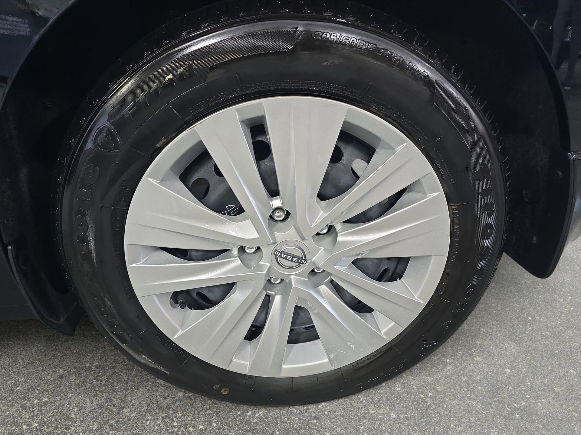 Certified 2025 Nissan Sentra S image 31