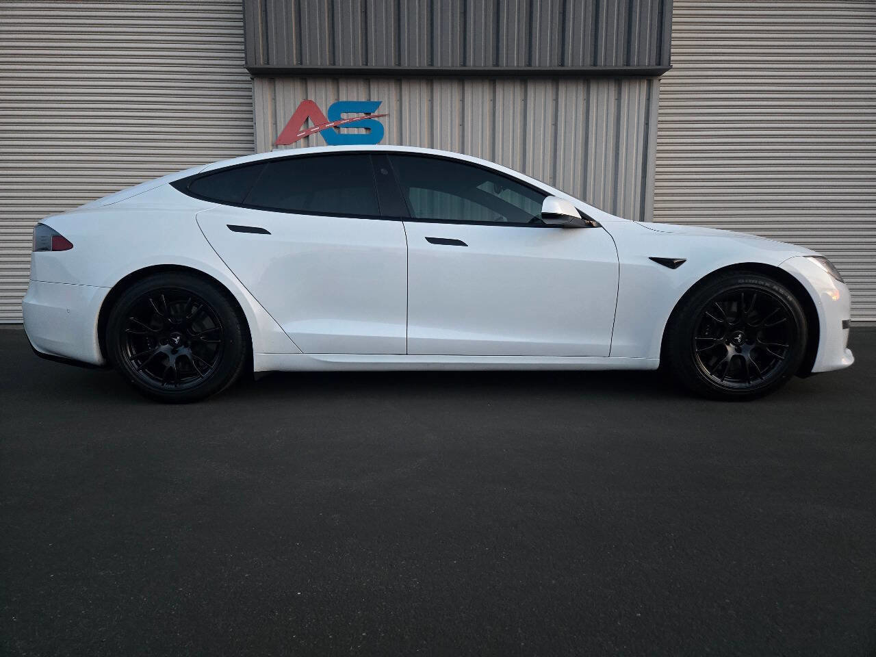 Used 2022 Tesla Model S AWD/4WD image 9