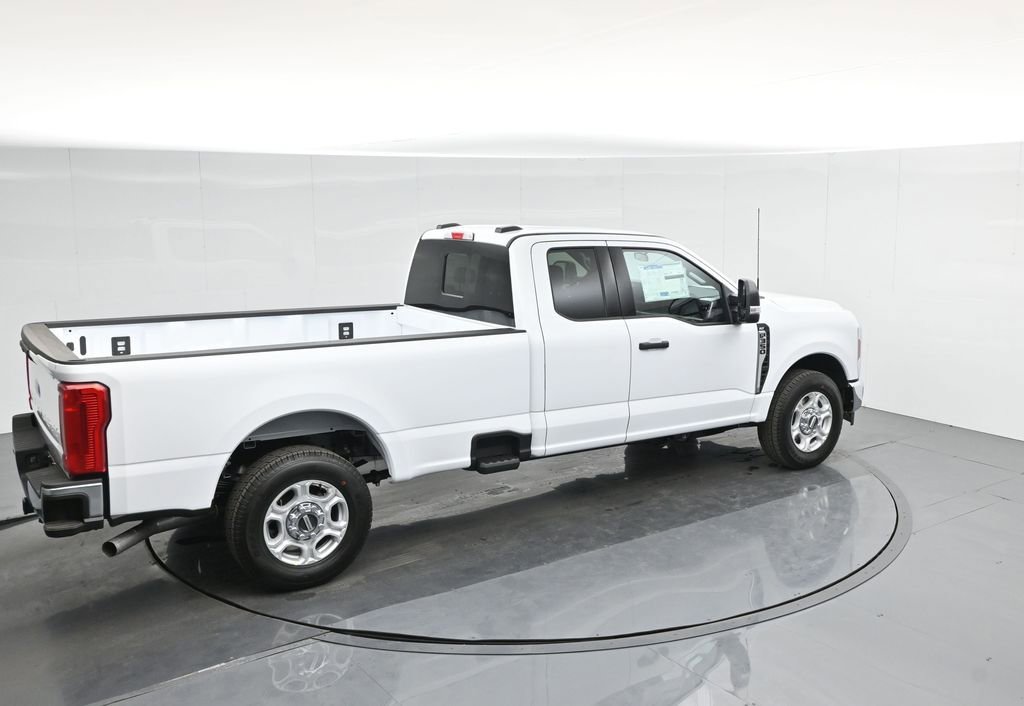 New 2026 Ford F350 XLT image 39