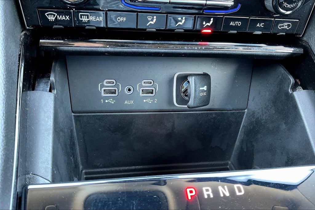 Used 2023 Jeep Grand Cherokee Laredo w/ Trailer Tow Prep Group (B) image 16