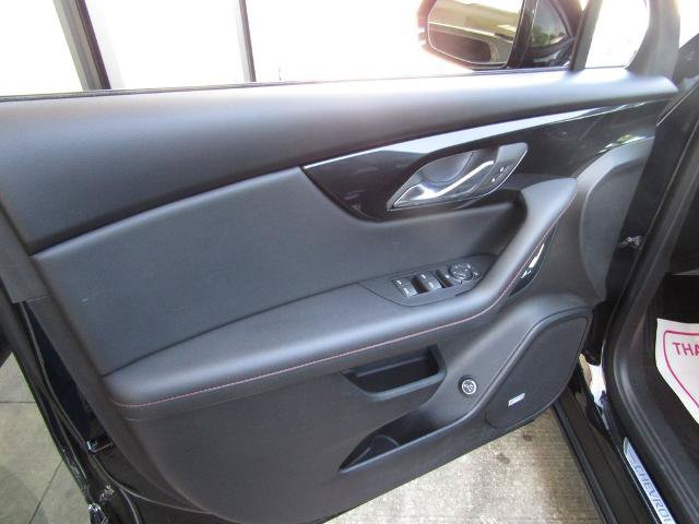 Used 2025 Chevrolet Blazer RS AWD/4WD image 23