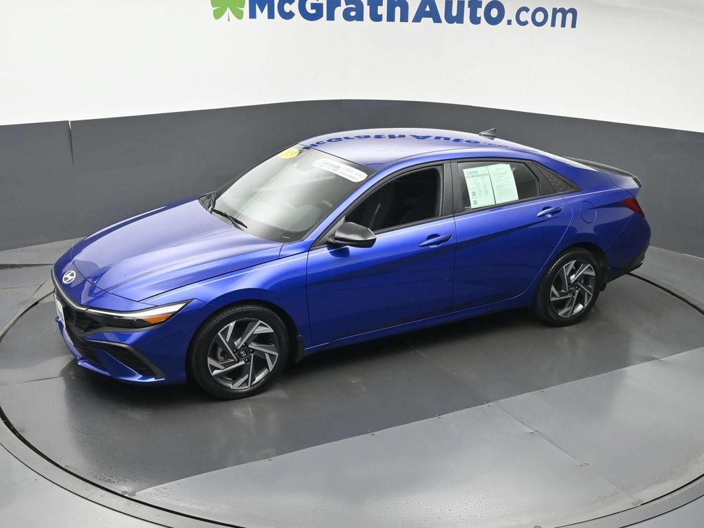 Used 2025 Hyundai Elantra Sport FWD image 20