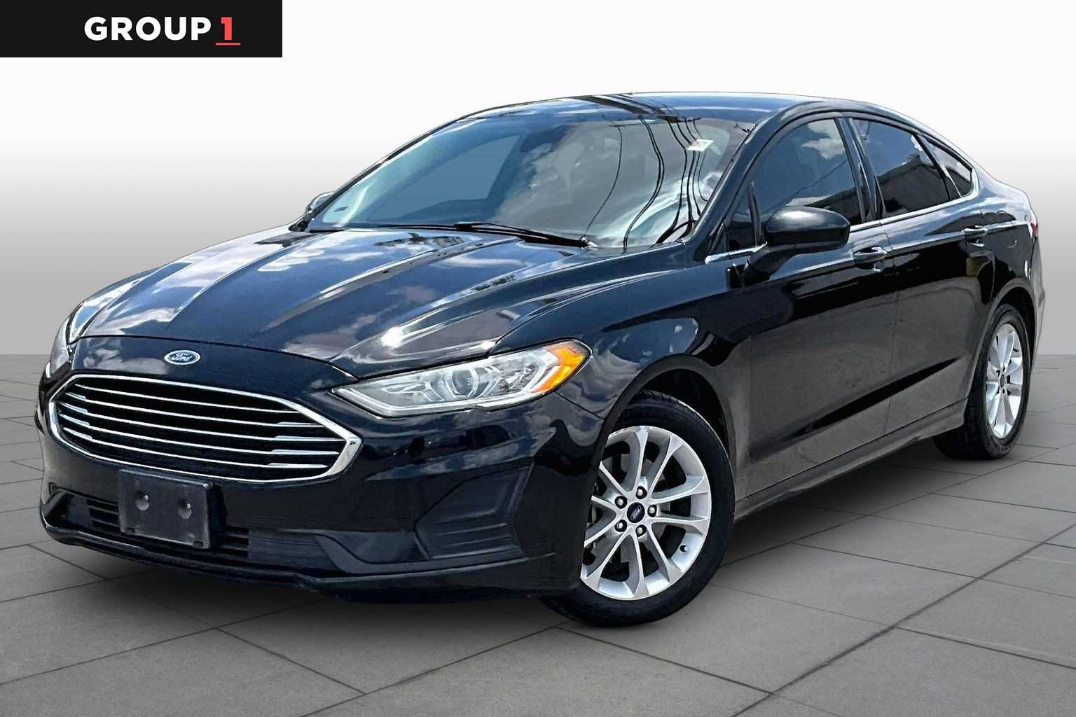 Used 2020 Ford Fusion SE FWD image 1