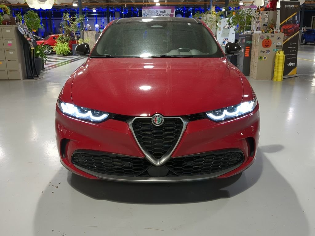 Used 2024 Alfa Romeo Tonale Ti AWD/4WD image 2