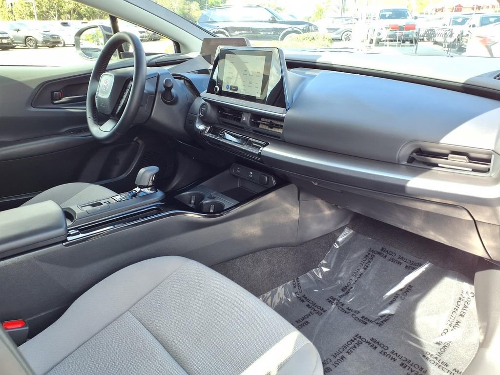 Used 2024 Toyota Prius LE image 14
