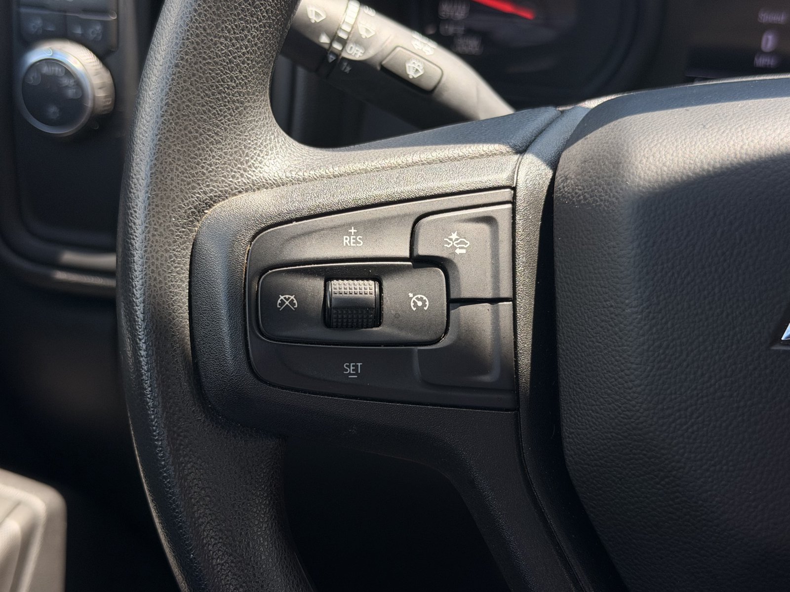 Used 2025 Chevrolet Silverado 1500 W/T RWD image 17