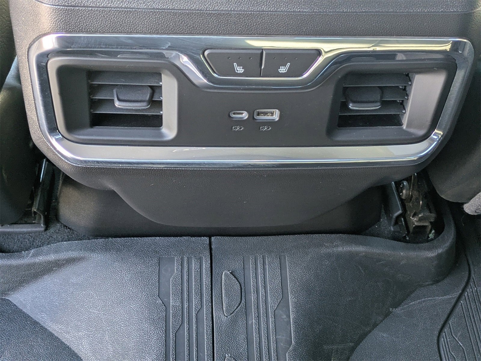 Used 2024 GMC Sierra 1500 Denali w/ Denali Reserve Package image 15