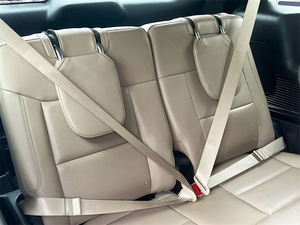 Used 2022 Ford Explorer Limited image 28