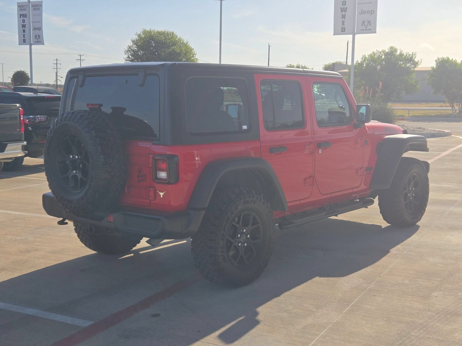 Used 2025 Jeep Wrangler Unlimited Sport AWD/4WD image 3