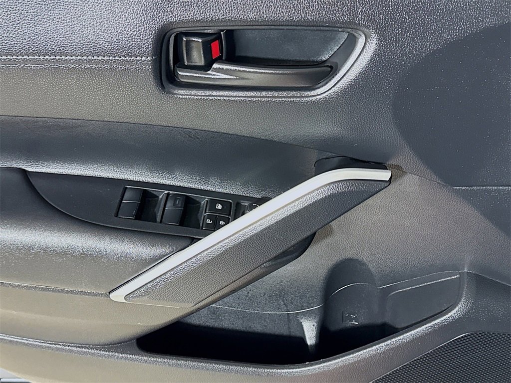 Used 2024 Toyota Corolla Cross LE image 16