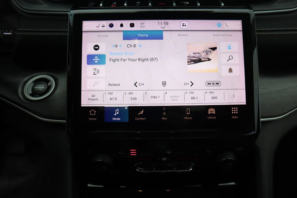 Used 2022 Jeep Grand Cherokee L Limited image 19