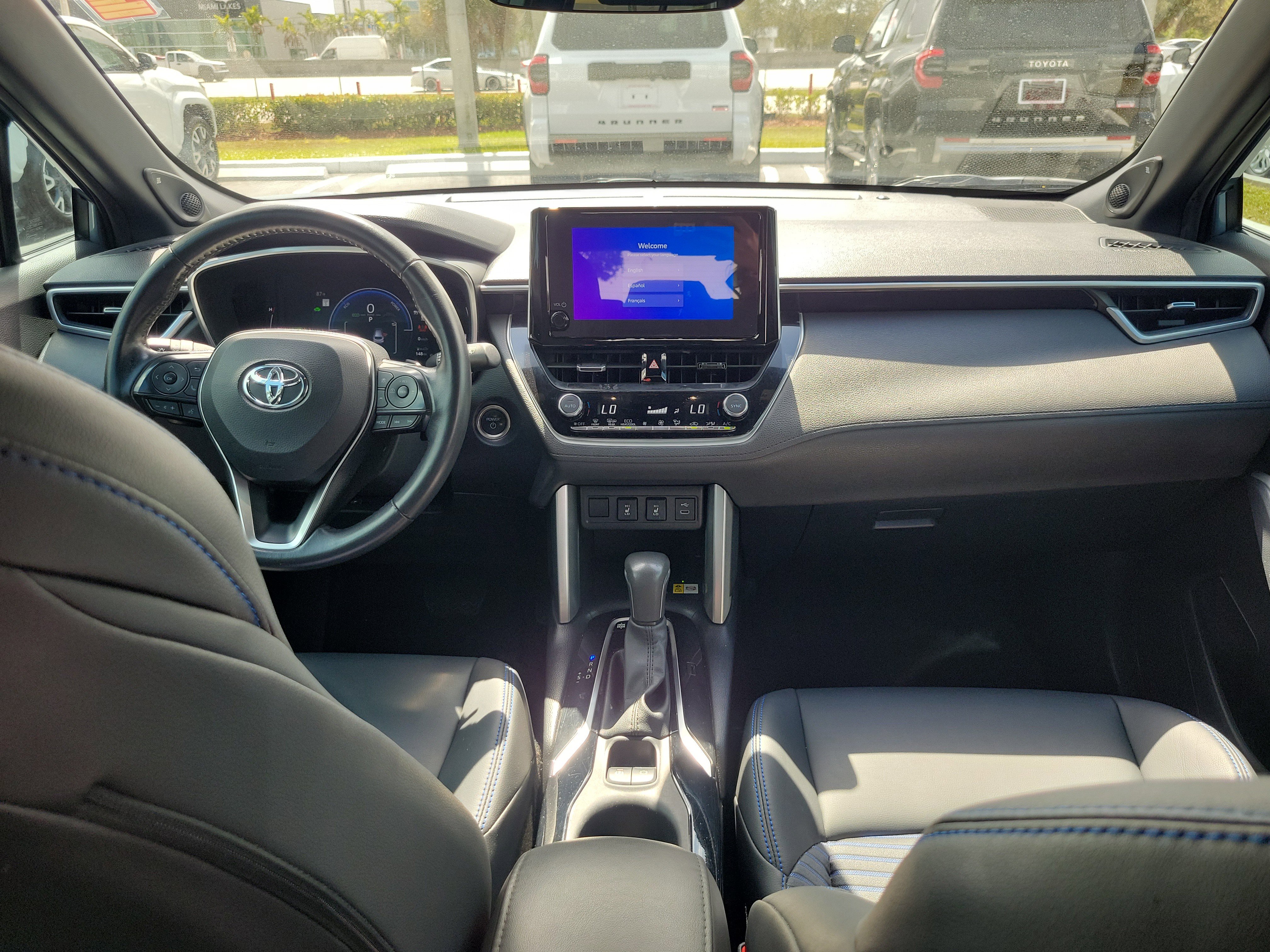 Used 2023 Toyota Corolla Cross XSE w/ Convenience Package image 16