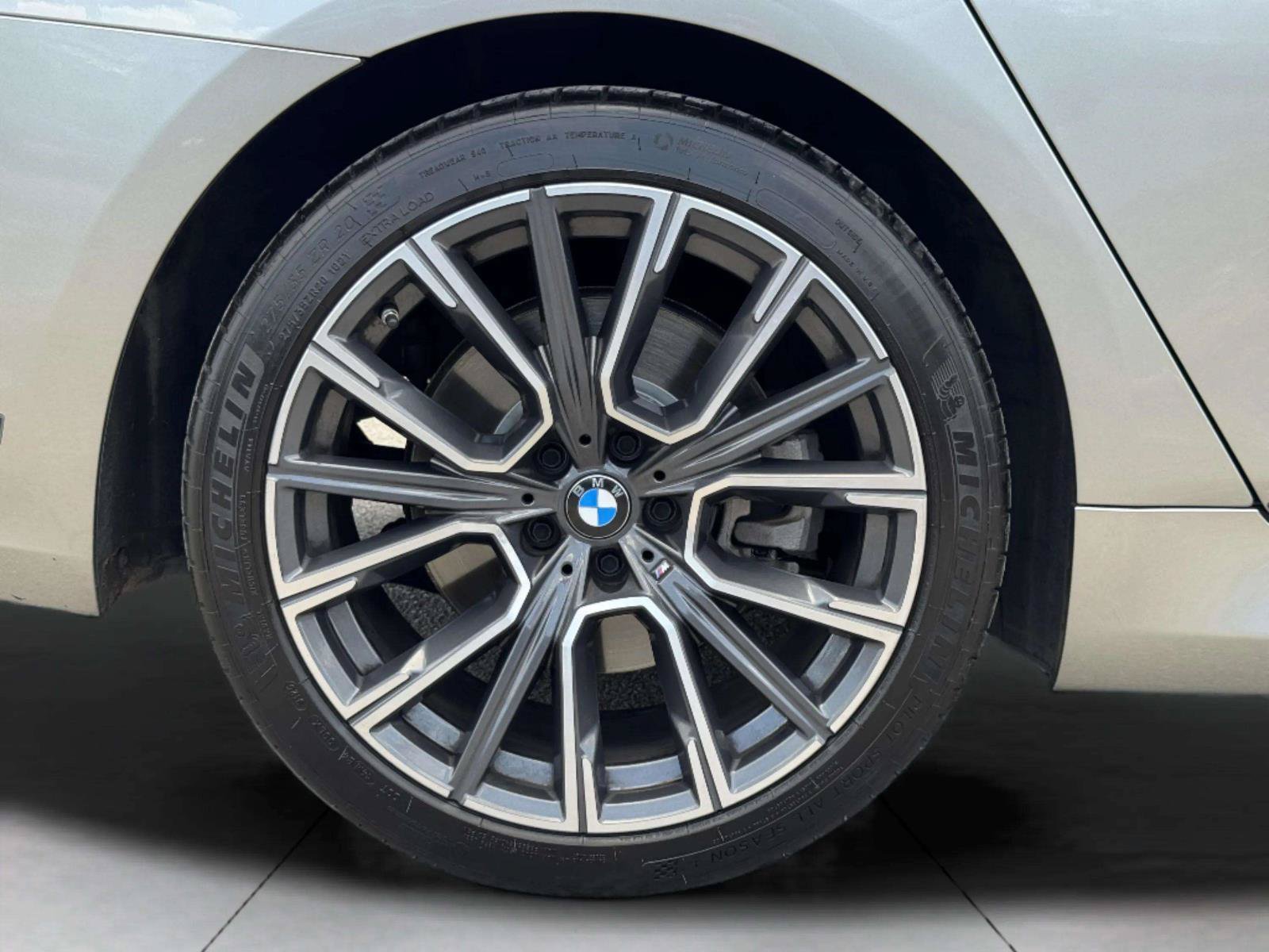 Used 2022 BMW 740i xDrive w/ M Sport Package AWD/4WD image 80