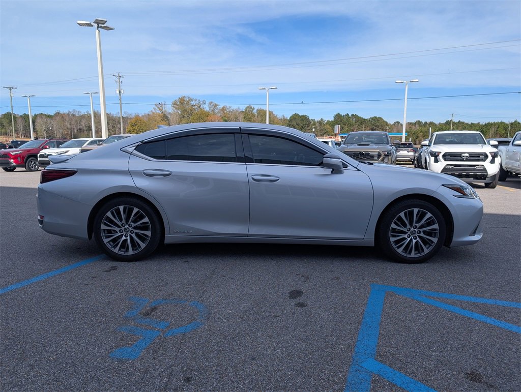 Used 2019 Lexus ES 300h image 6