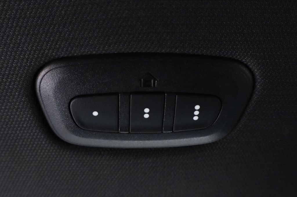 Used 2021 RAM 1500 Laramie AWD/4WD image 29
