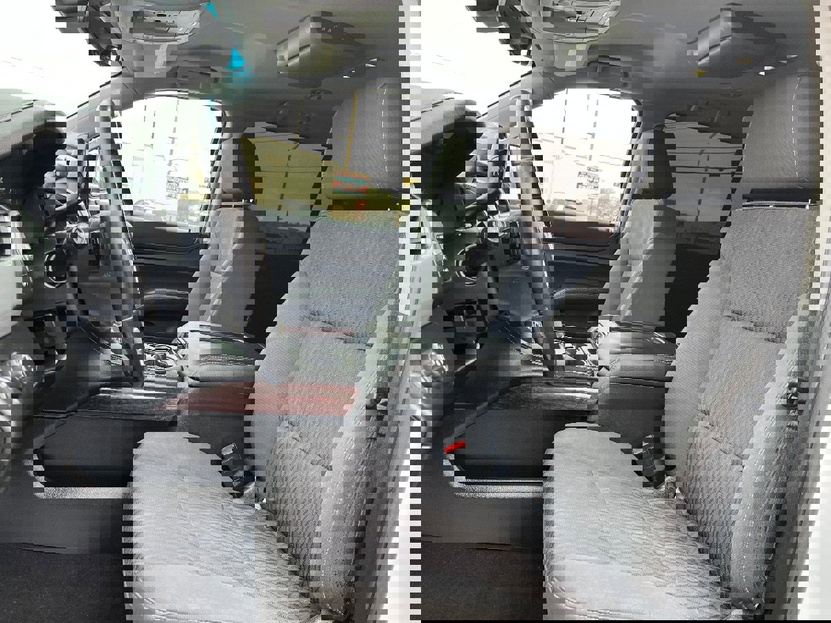 Used 2019 GMC Yukon XL SLE w/ SLE Value Package image 25