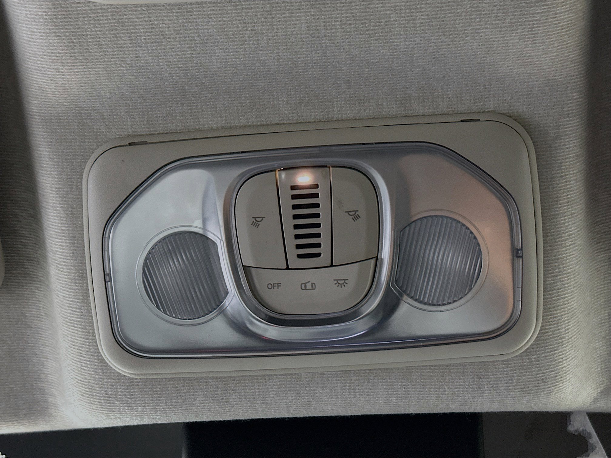 Used 2025 RAM ProMaster 2500 w/ Convenience Group image 18