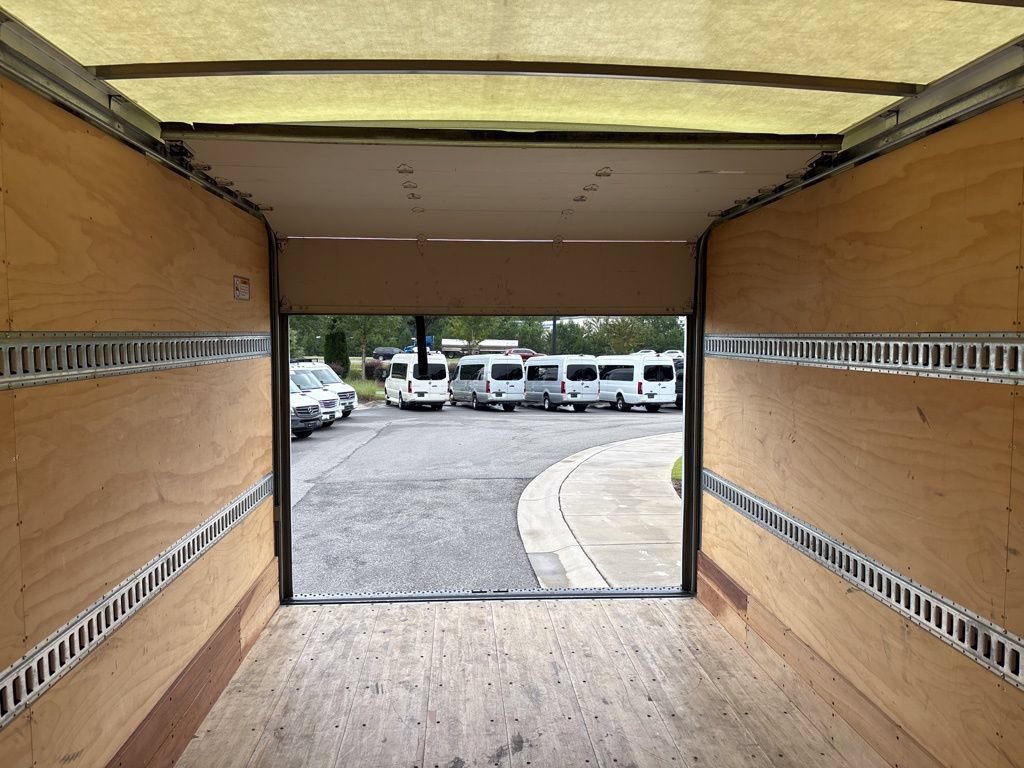 Used 2021 Freightliner Sprinter 3500 RWD image 16