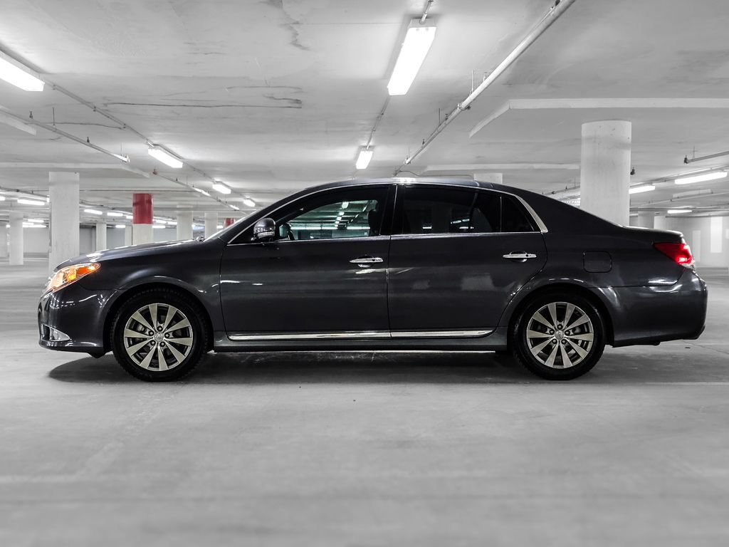 Used 2012 Toyota Avalon Limited FWD image 12