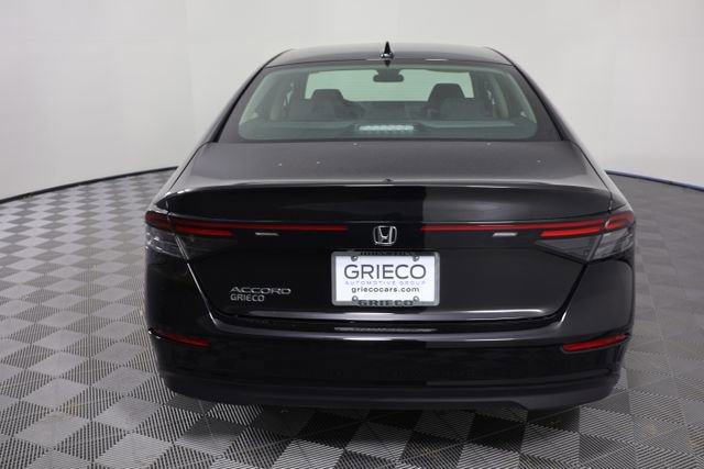 Certified 2025 Honda Accord SE image 7