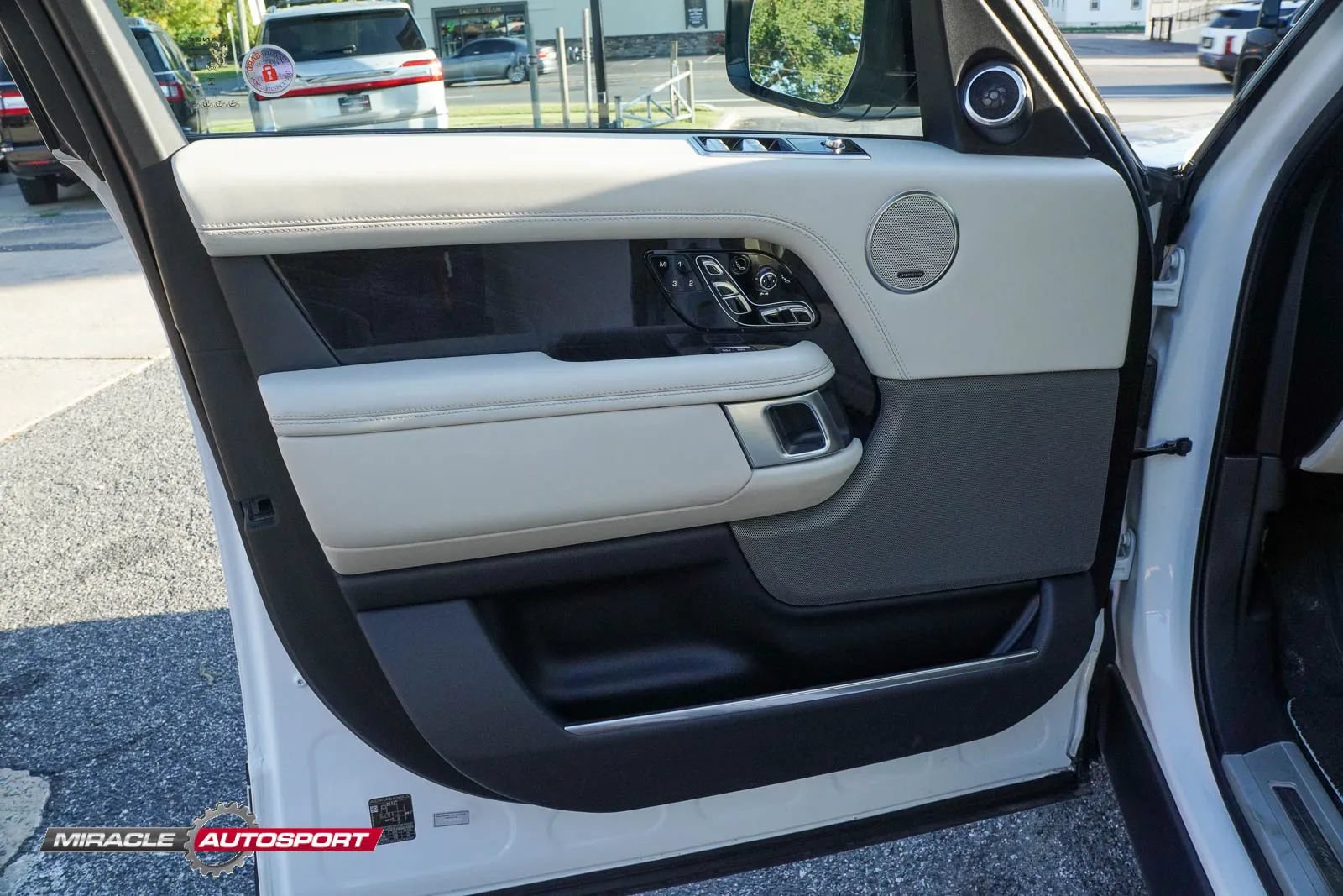 Used 2021 Land Rover Range Rover Autobiography AWD/4WD image 15
