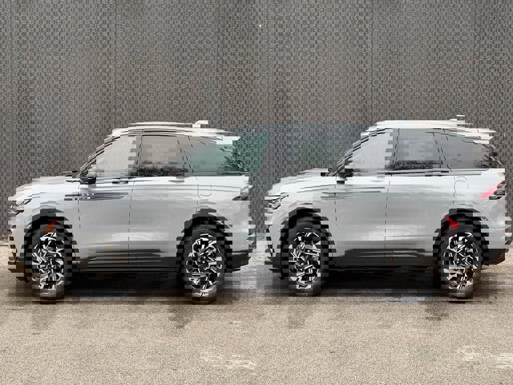 New 2026 Lincoln Nautilus Premier w/ Equipment Group 102A image 3