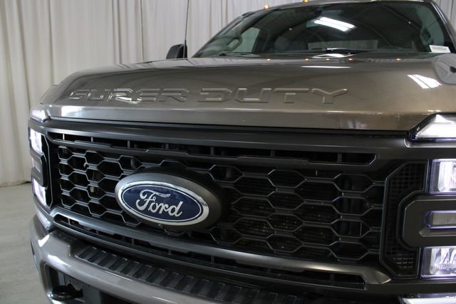 Used 2023 Ford F350 XLT w/ XLT Premium Package image 32
