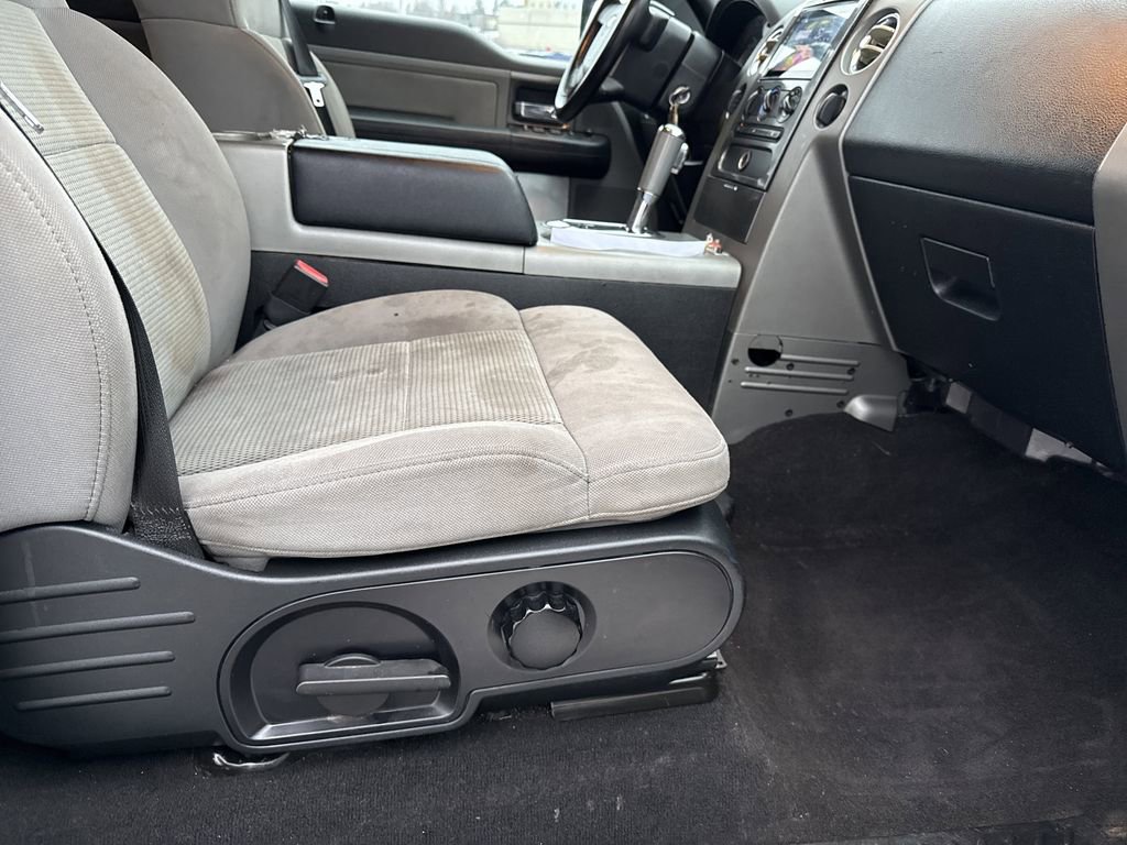 Used 2005 Ford F150 XLT image 16