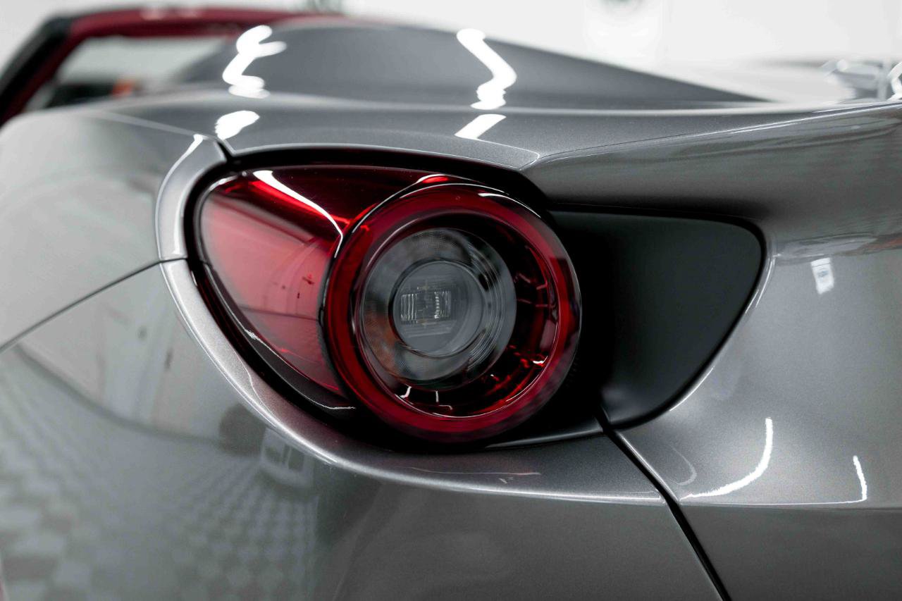 Used 2020 Ferrari Portofino RWD image 41