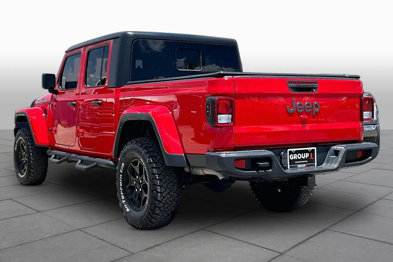 Used 2022 Jeep Gladiator Sport AWD/4WD image 11