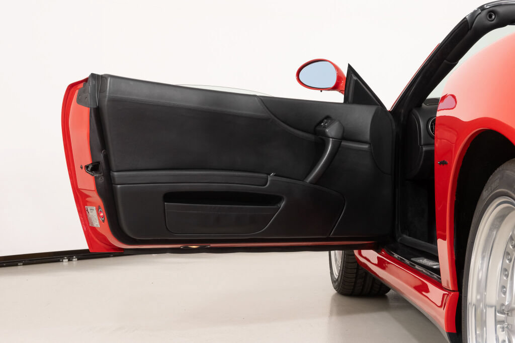Used 2001 Ferrari 550 Maranello Barchetta RWD image 38