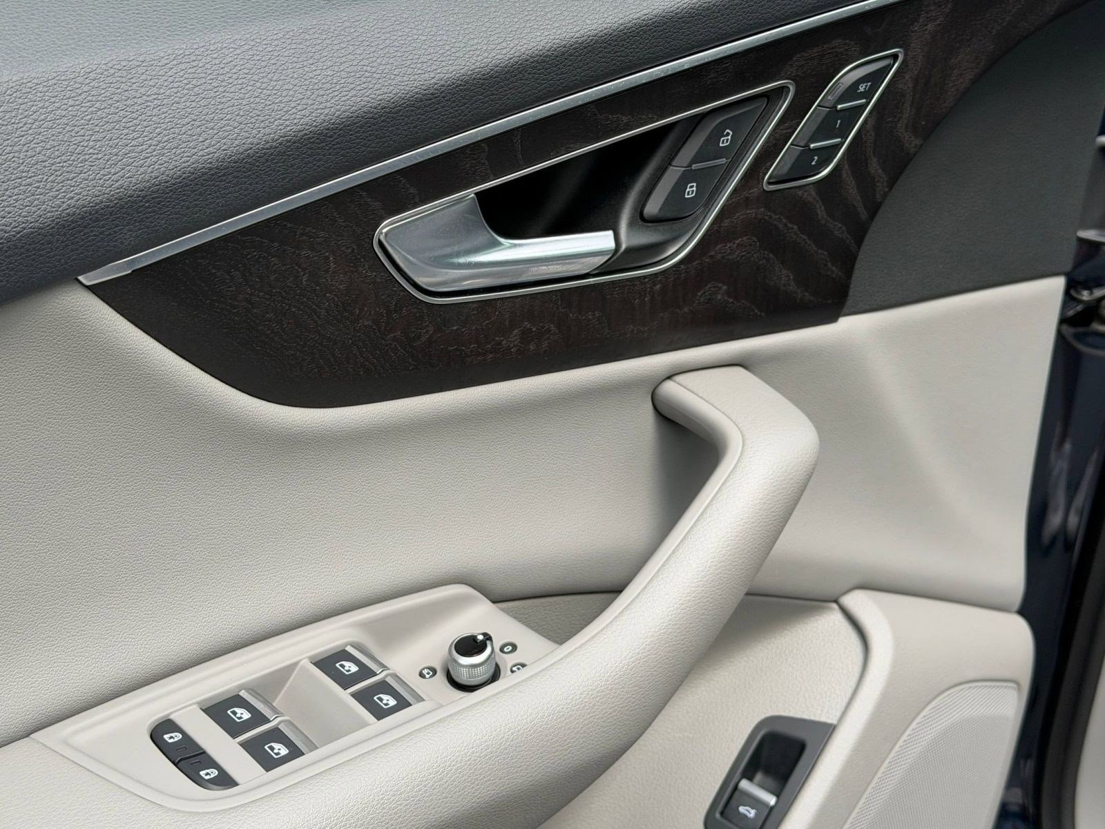 Used 2023 Audi Q7 2.0T Premium w/ Convenience Package image 24