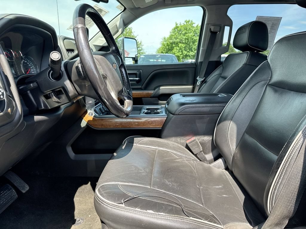 Used 2018 Chevrolet Silverado 2500 High Country w/ Duramax Plus Package AWD/4WD image 21