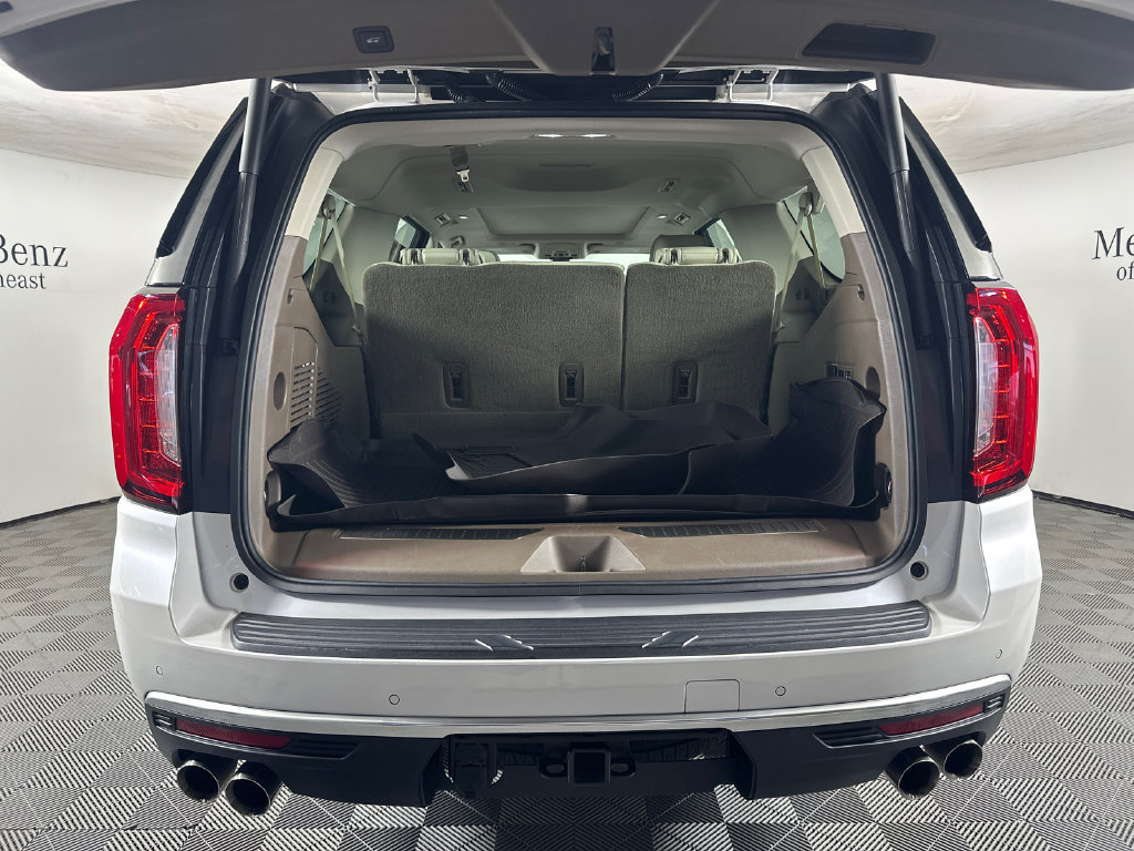 Used 2021 GMC Yukon XL Denali AWD/4WD image 18