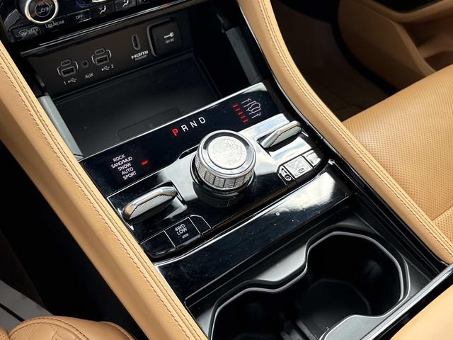 Used 2024 Jeep Grand Cherokee Summit AWD/4WD image 34
