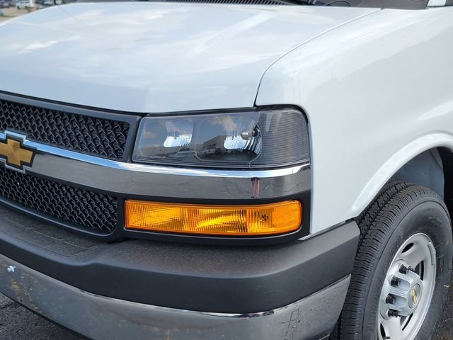 New 2026 Chevrolet Express 2500 w/ Safety Package RWD image 9