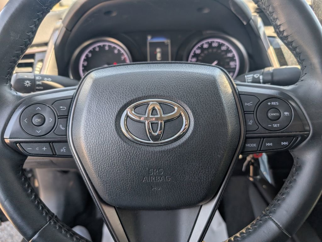 Used 2023 Toyota Camry SE image 19