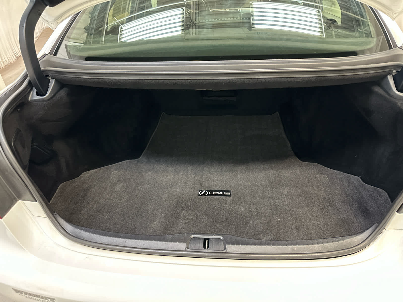Used 2013 Lexus LS 460 AWD w/ F-Sport Pkg image 25