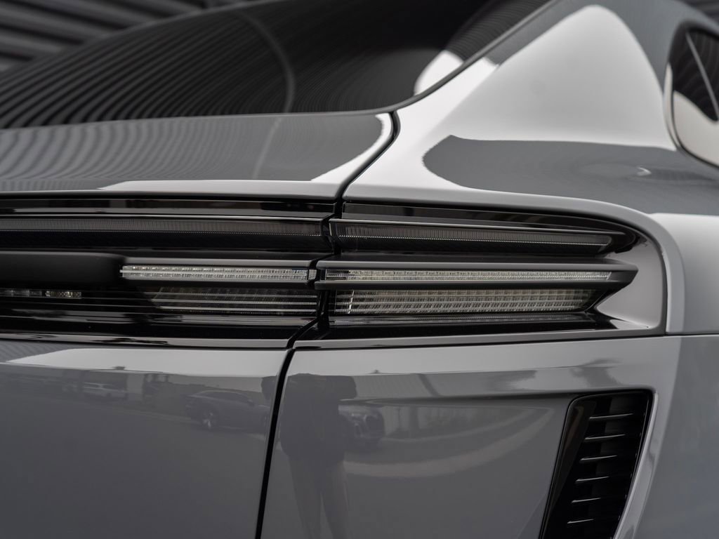 New 2025 Porsche Macan Turbo Electric image 14