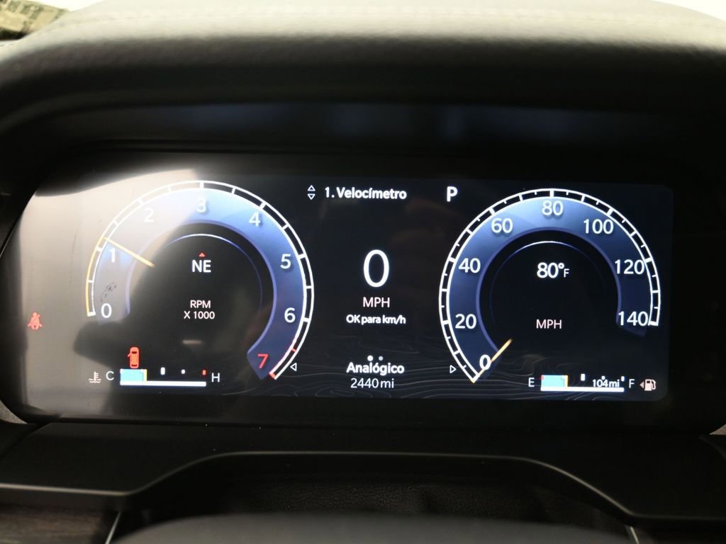 Used 2025 Jeep Grand Cherokee Limited w/ Black Appearance Package image 11