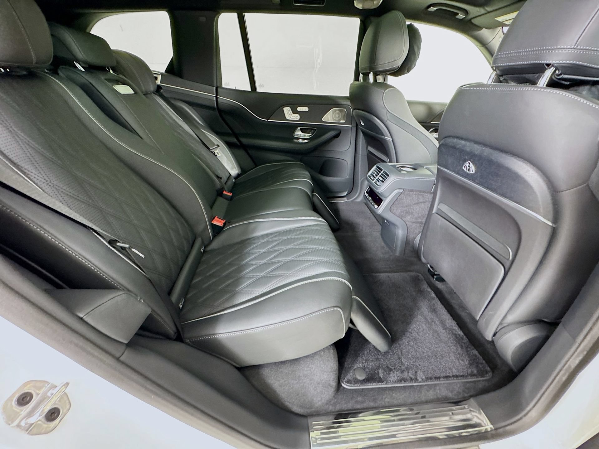 New 2026 Mercedes-Benz Maybach GLS 600 4MATIC image 30