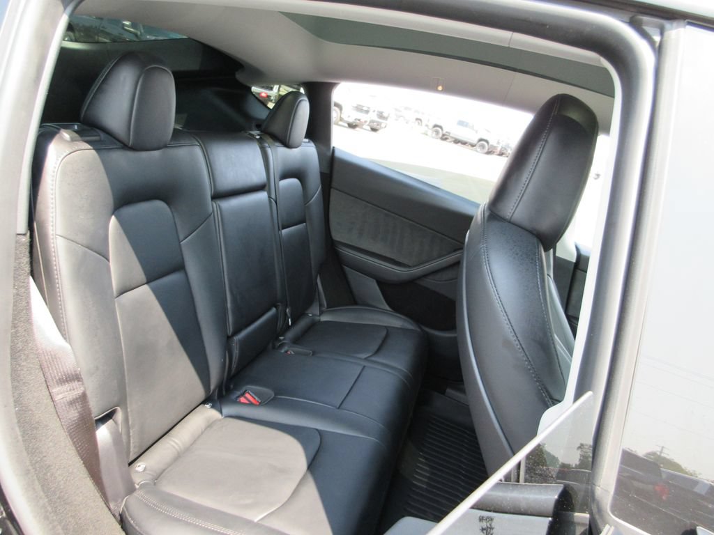 Used 2024 Tesla Model Y Performance AWD/4WD image 23